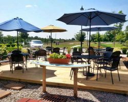 outdoor-dining